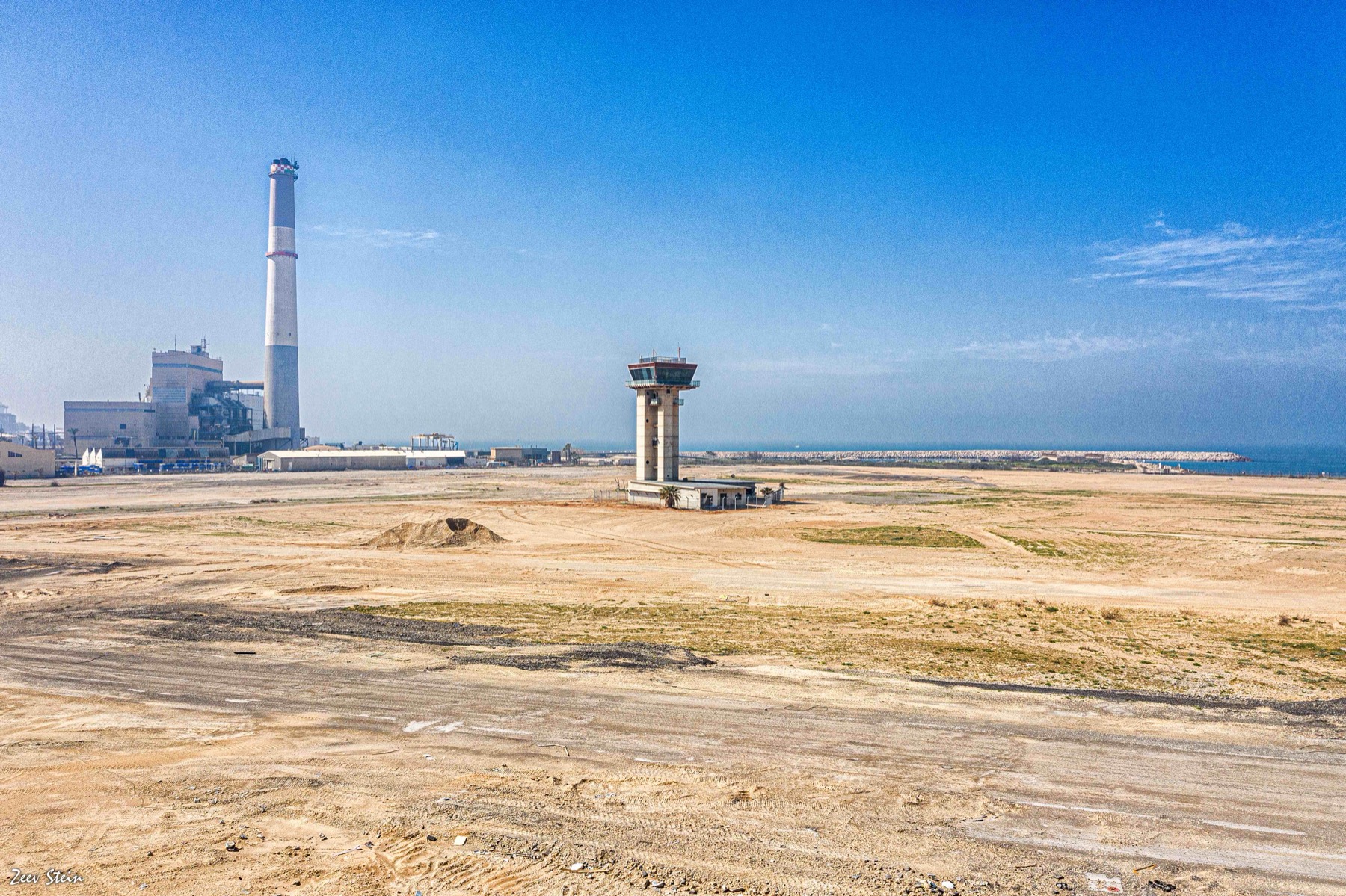 The control tower at Sde Dov